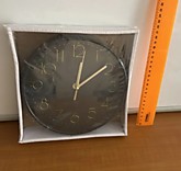 04. Часы настенные