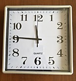 Часы настенные квадр. CYG2601 (40)